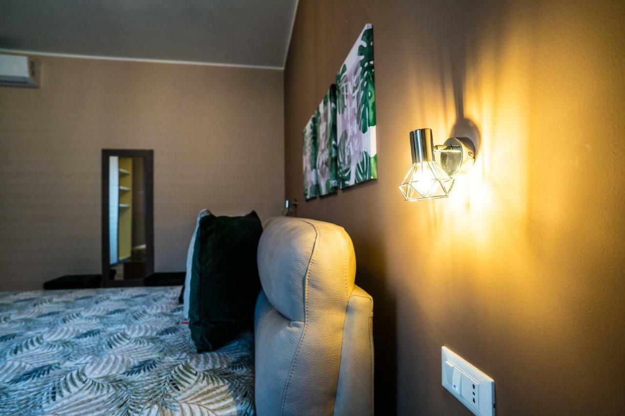 Sisters In Law Guesthouse مونوبولي المظهر الخارجي الصورة