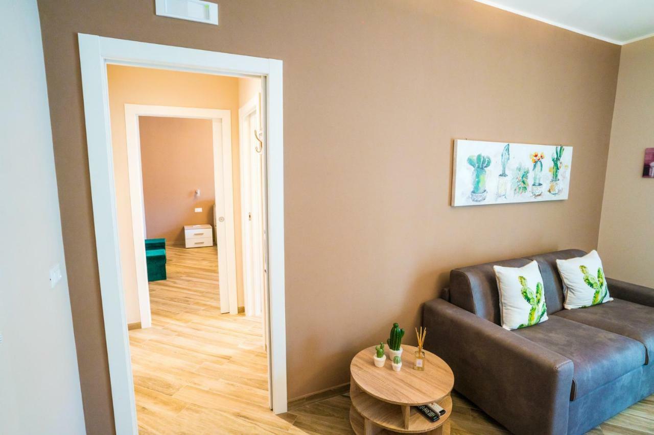 Sisters In Law Guesthouse مونوبولي المظهر الخارجي الصورة