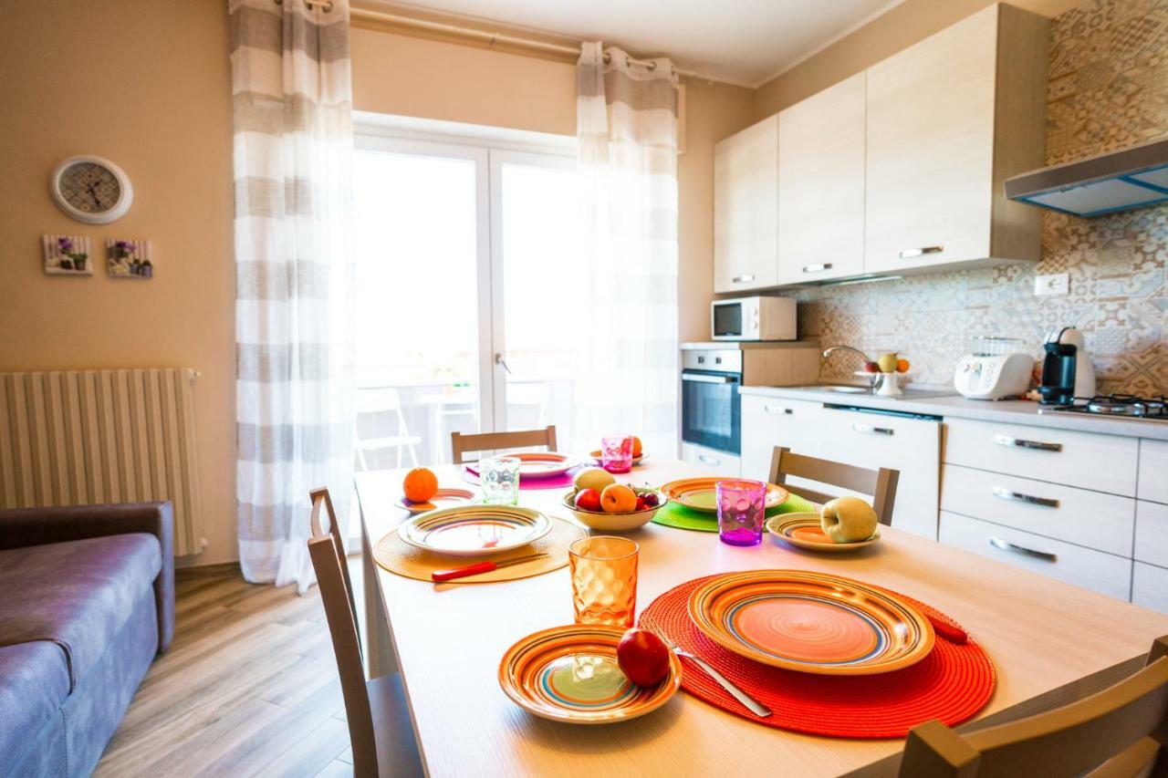 Sisters In Law Guesthouse مونوبولي المظهر الخارجي الصورة