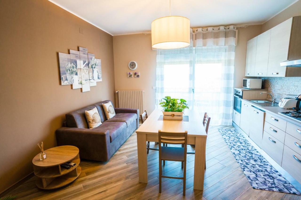 Sisters In Law Guesthouse مونوبولي المظهر الخارجي الصورة