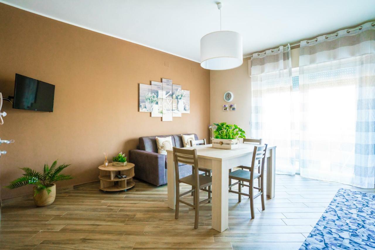 Sisters In Law Guesthouse مونوبولي المظهر الخارجي الصورة
