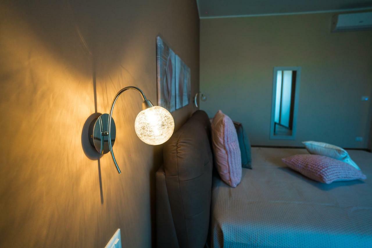 Sisters In Law Guesthouse مونوبولي المظهر الخارجي الصورة
