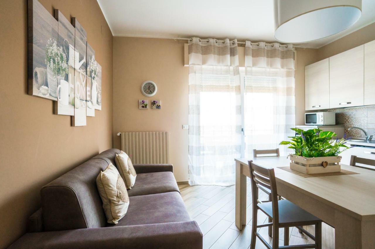 Sisters In Law Guesthouse مونوبولي المظهر الخارجي الصورة